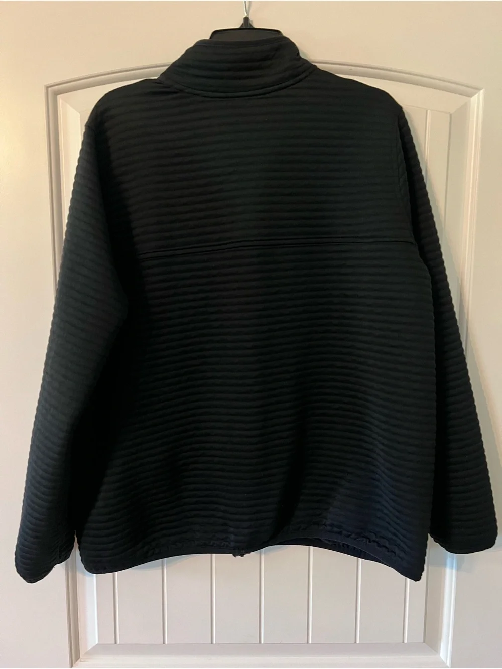 Ladies size 1X- LL BEAN Airlight Knit Pullover IN BLACK